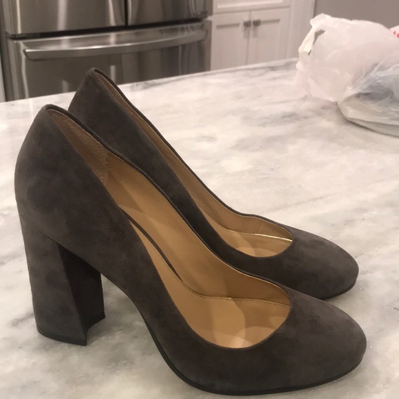VC John Comuto Grey Suede Heels Brand New sz 10 - Picture 2 of 5